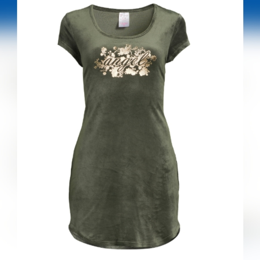 No Boundaries JuniorsVelvet Dress.